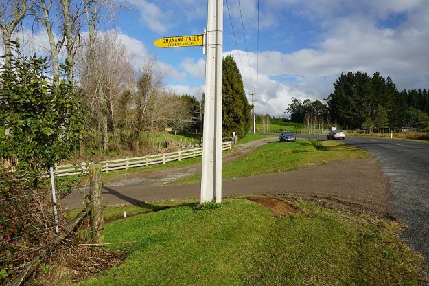 DSC01734_OmanawaFalls