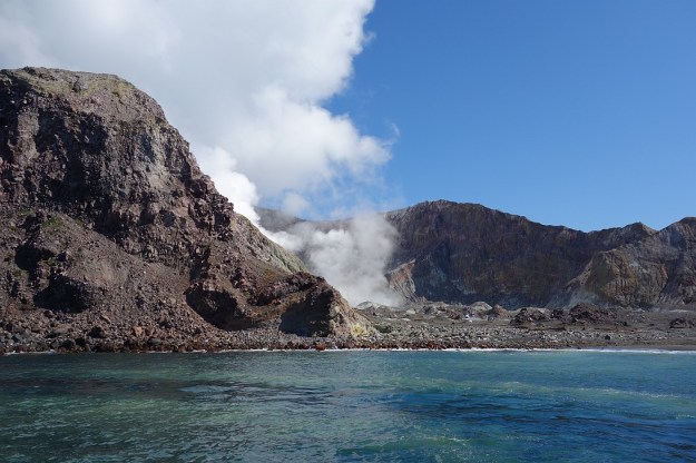 DSC03304_WhakaariWhiteIs