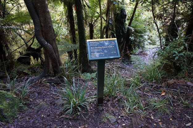 DSC03985_WaitawhetaTramway