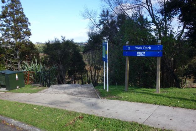 DSC03727_GordonCarmichael