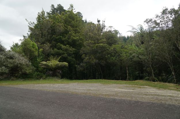 dsc04998_mclarenfallslakesidewaterfall